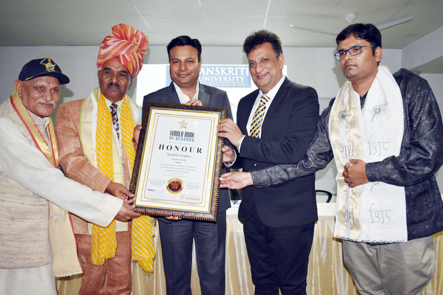 Sachin Gupta received World Book Records Award