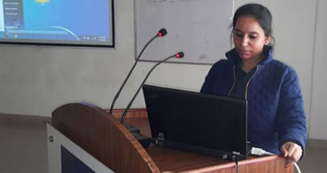 Expert talk sessions vaishali rajpal with students
