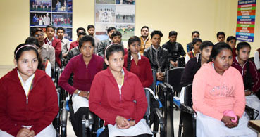 Students of Agra take a tour of Sanskriti University